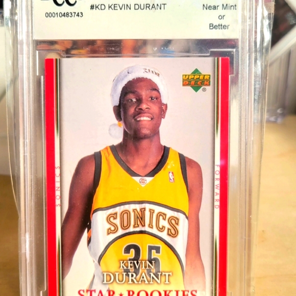 2007 Upper Deck Rookie Santa Hat Kevin Durant Seattle Supersonics BCCG 9 SP - Picture 1 of 4